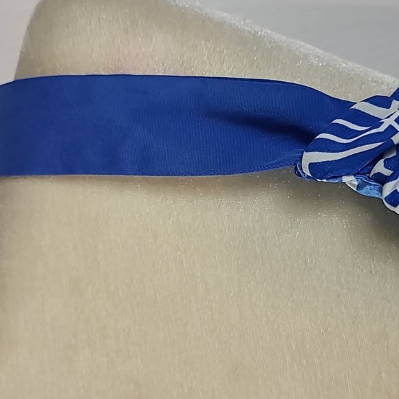 Banana Republic Summer Blouse - Picture 3 of 10